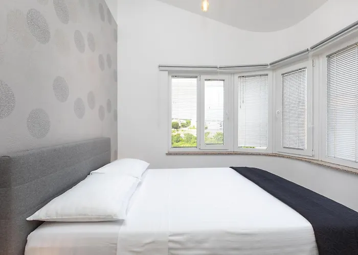 Kosic N1 Beautiful & Cosy *
