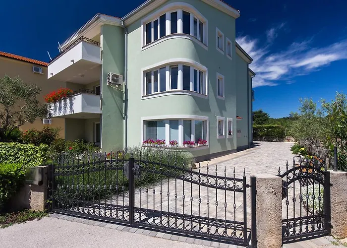 Apartment Kosic N1 Beautiful & Cosy *