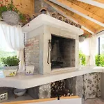 Kosic N1 Beautiful & Cosy דירה קרק